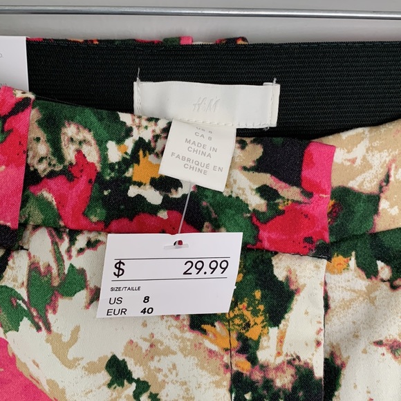 BNWT - Picture 3 of 4